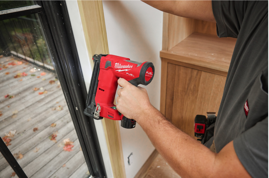 Milwaukee Akku-Stiftnagler M12FCN18GS-0X für BGN Stifte